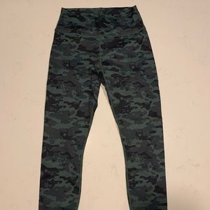 Fabletics powerhold camo leggings S